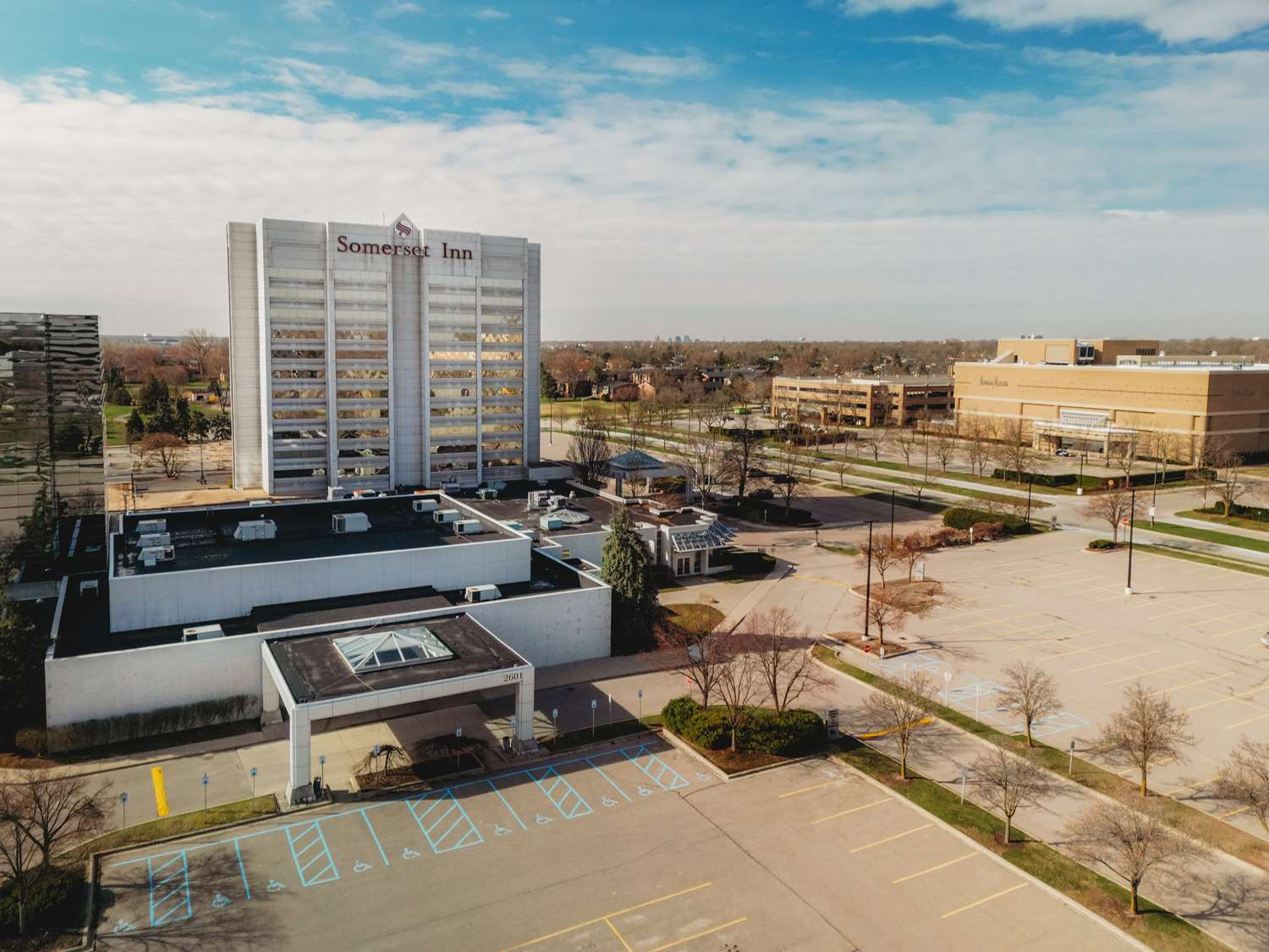 Somerset Inn, WorldHotels Distinctive 1/49