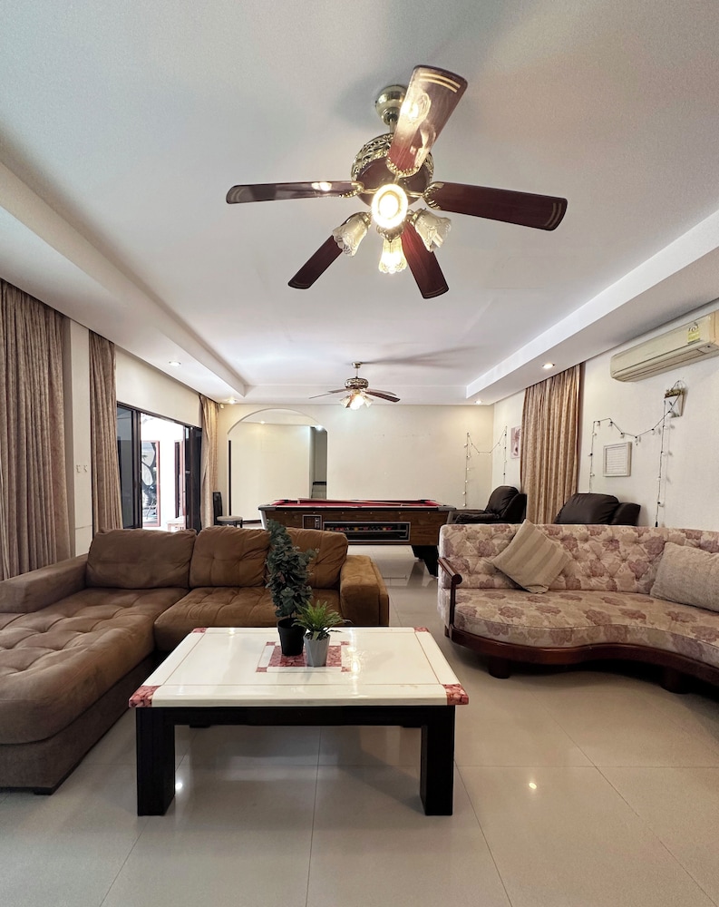 Capital O 631 Blooming Hill Boutique Suites 36/50
