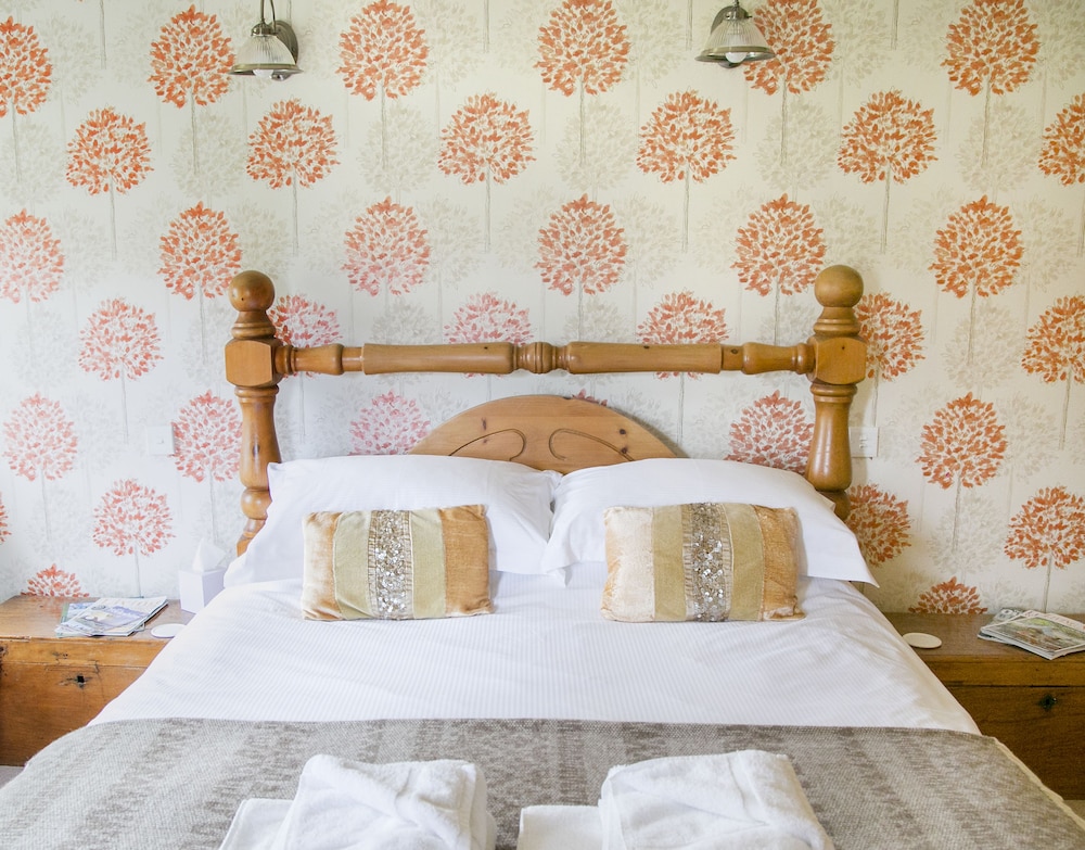 Superior, King Bed, Bathtub