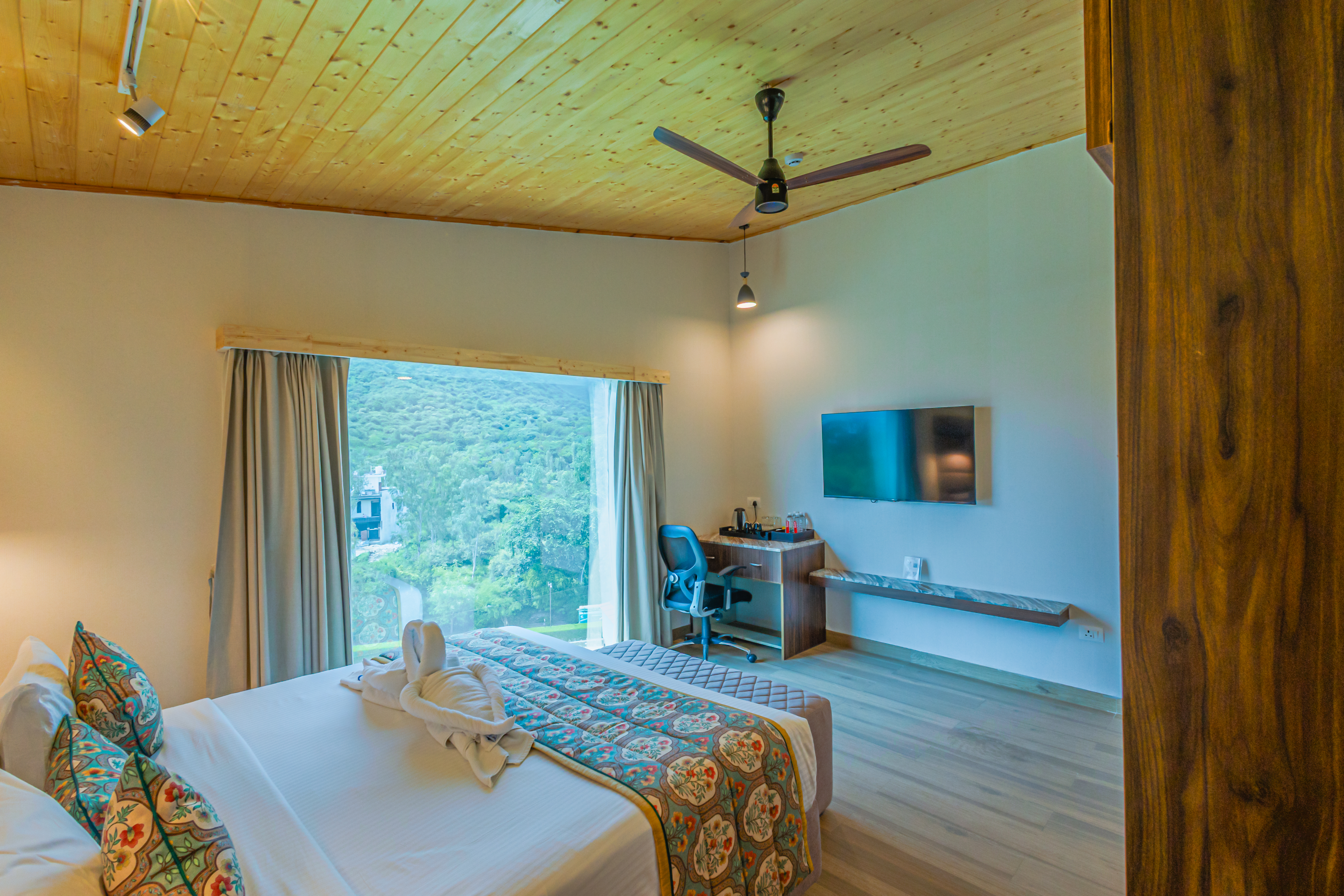 2 Bedrooms, Adventure, Villa, Hot Tub