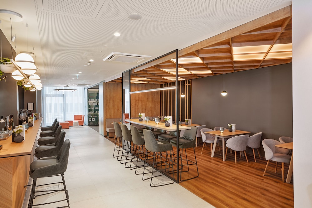 H+ Hotel Eschborn 33/43