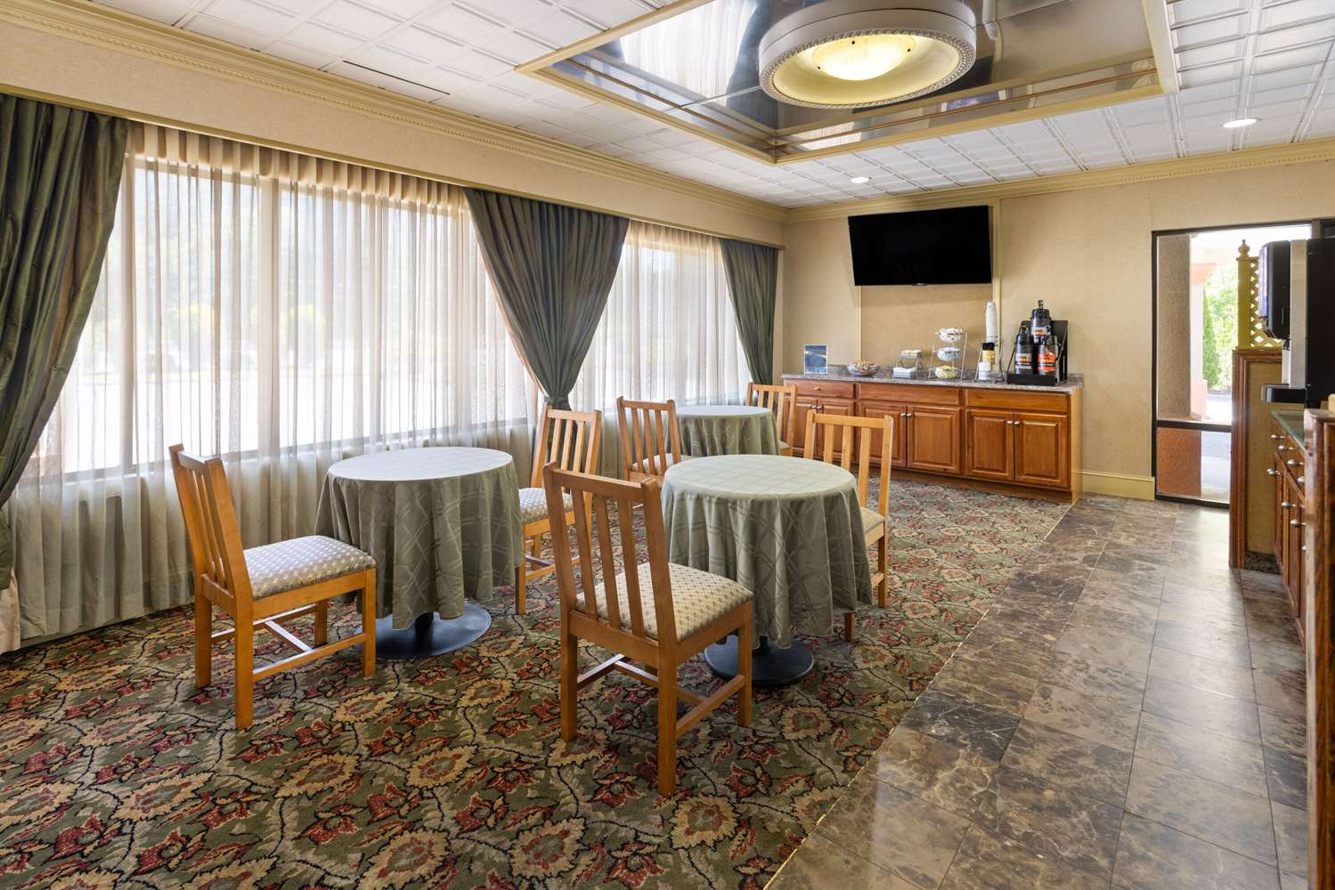 Inn At Atlantic City Hotel & Banquet 27/40