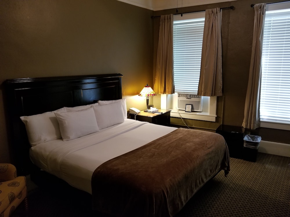 Basin Park Hotel 17/69