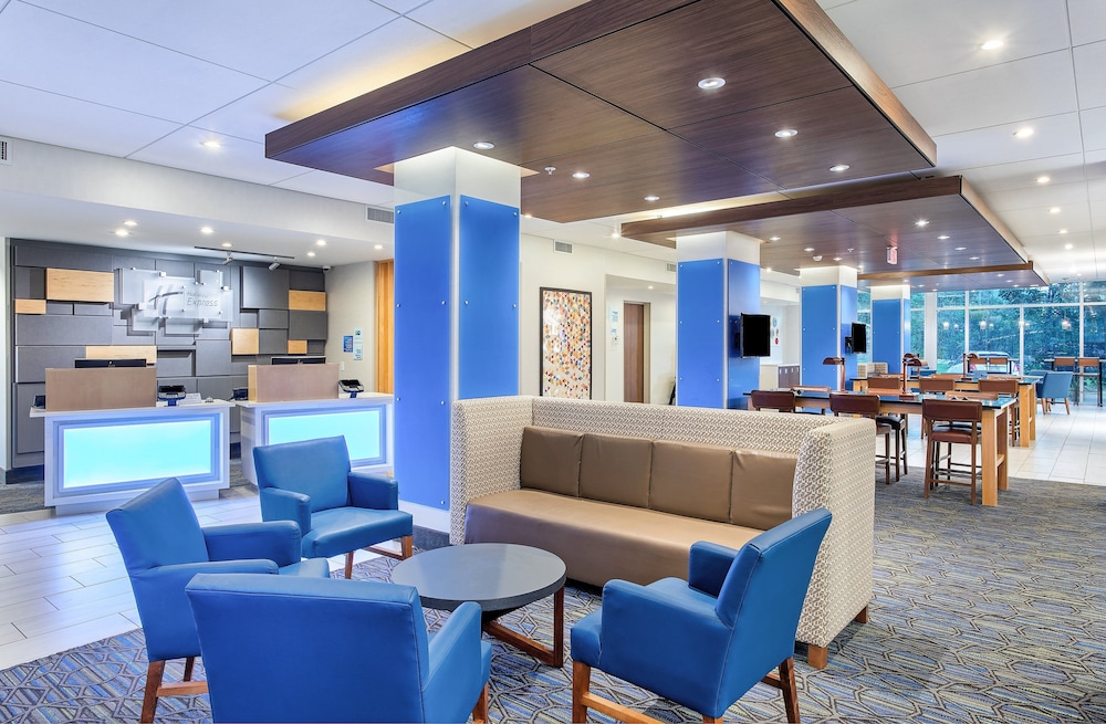 Holiday Inn Express Williamsburg 8/66