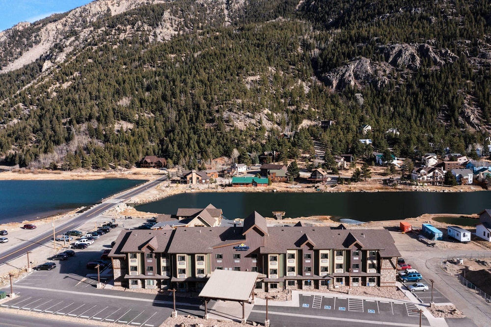 Microtel Inn and Suites by Wyndham Georgetown Lake 54/55