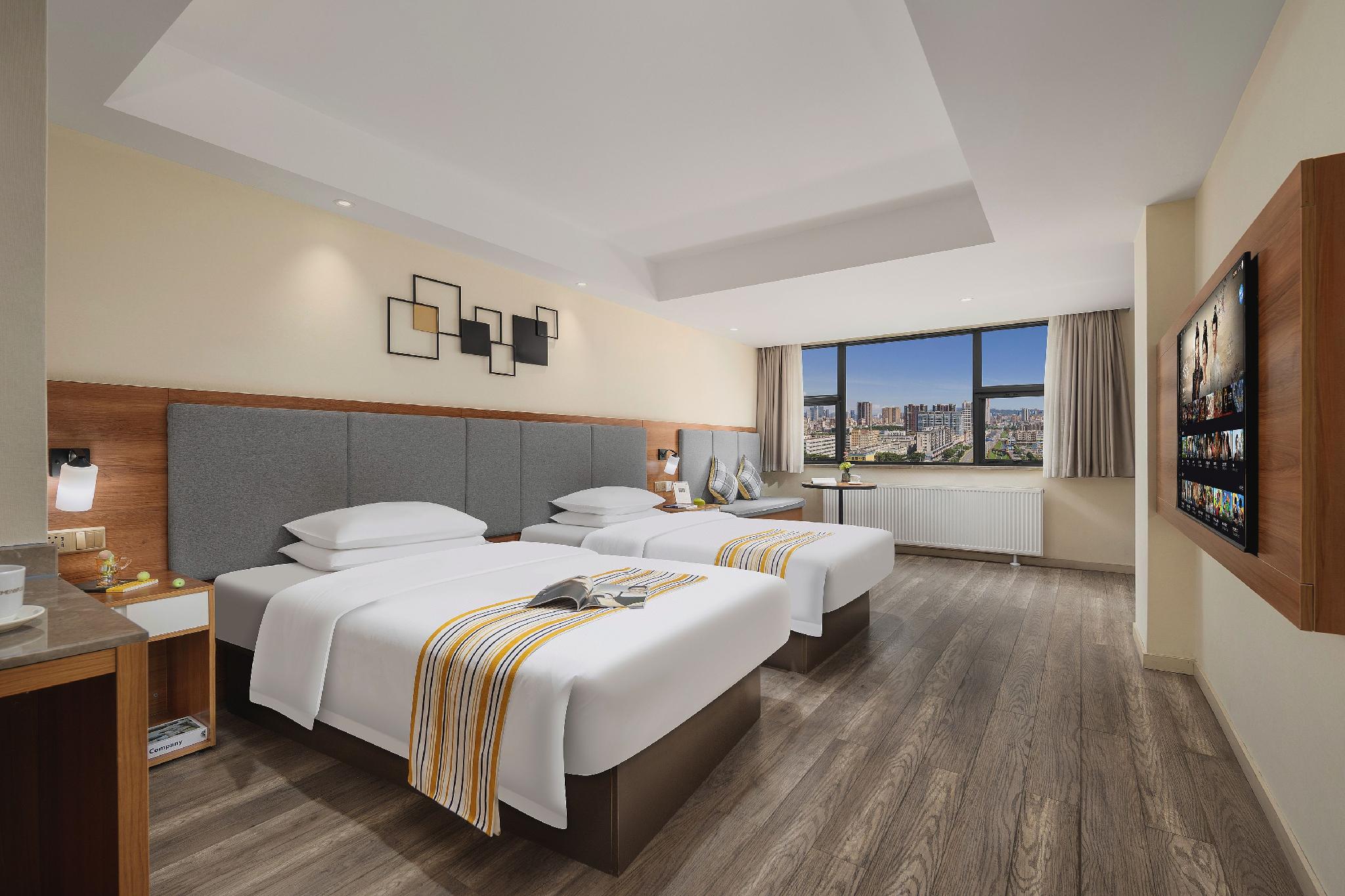 Homeinn Plus (Chengdu Kuanzhai Alley West Xihan Road East Metro Station) 6/10