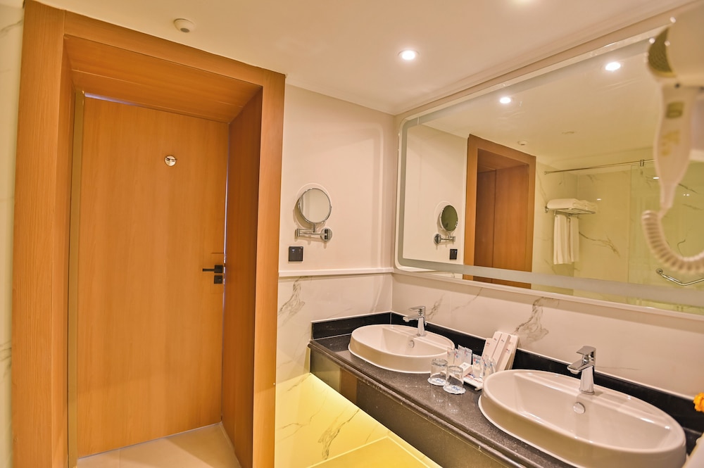 Comfort, Double or Twin Bed, Pool View, Stella Beach Resort & Spa - Makadi Bay 2/3