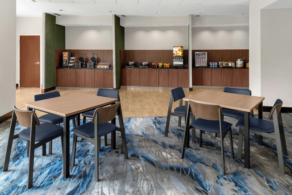 FAIRFIELD INN AND SUITES ATLANTA ACWORTH 34/50