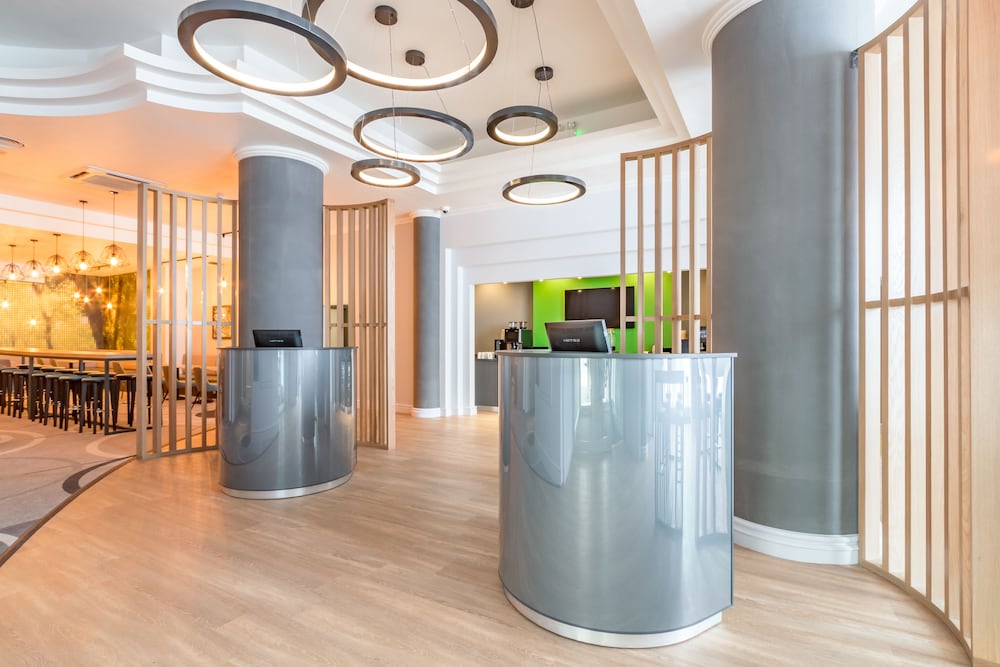 Lobby at Thistle Express London Luton, LUTON