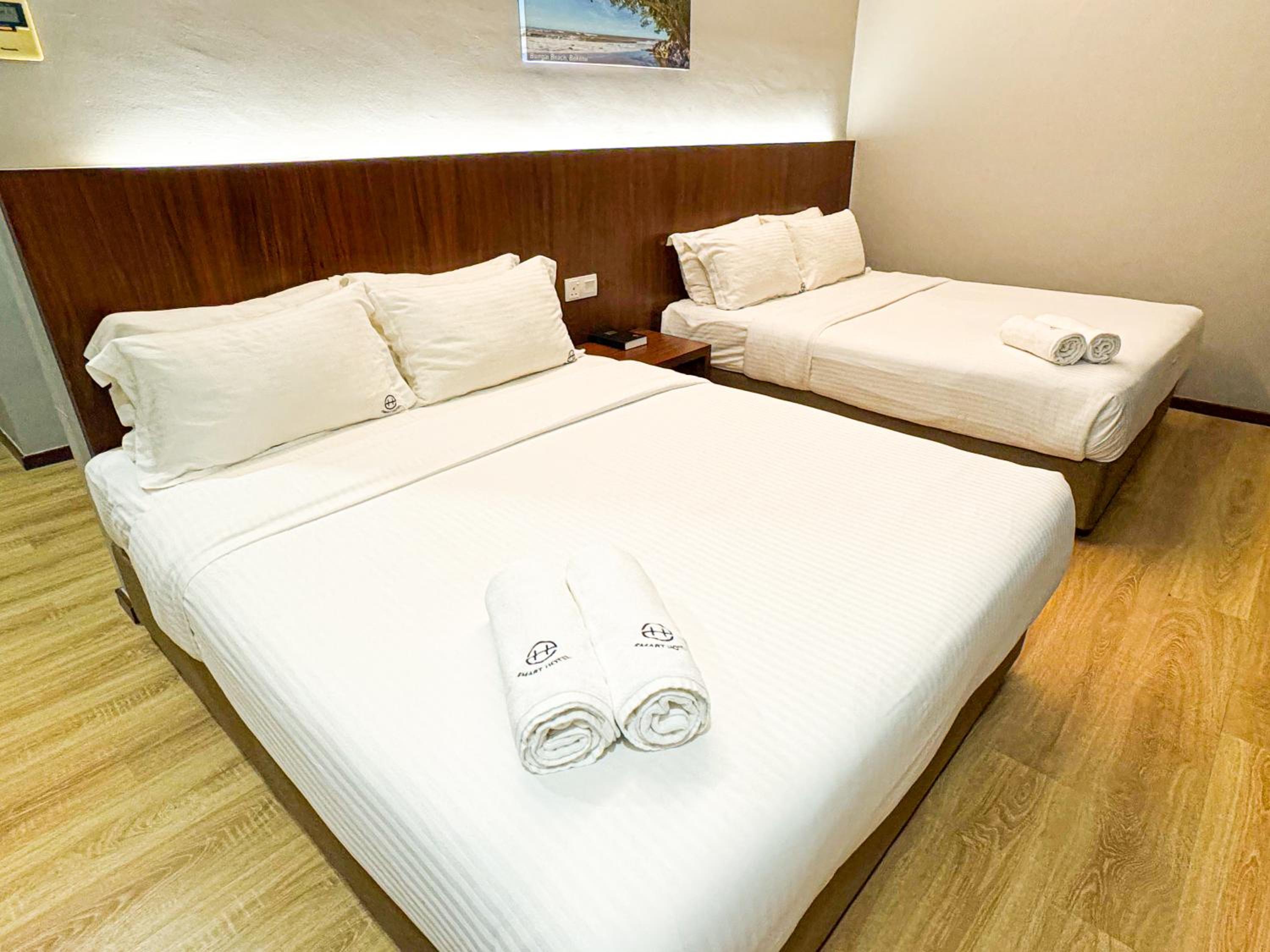 Emart Hotel (Riam) Sdn Bhd 26/50