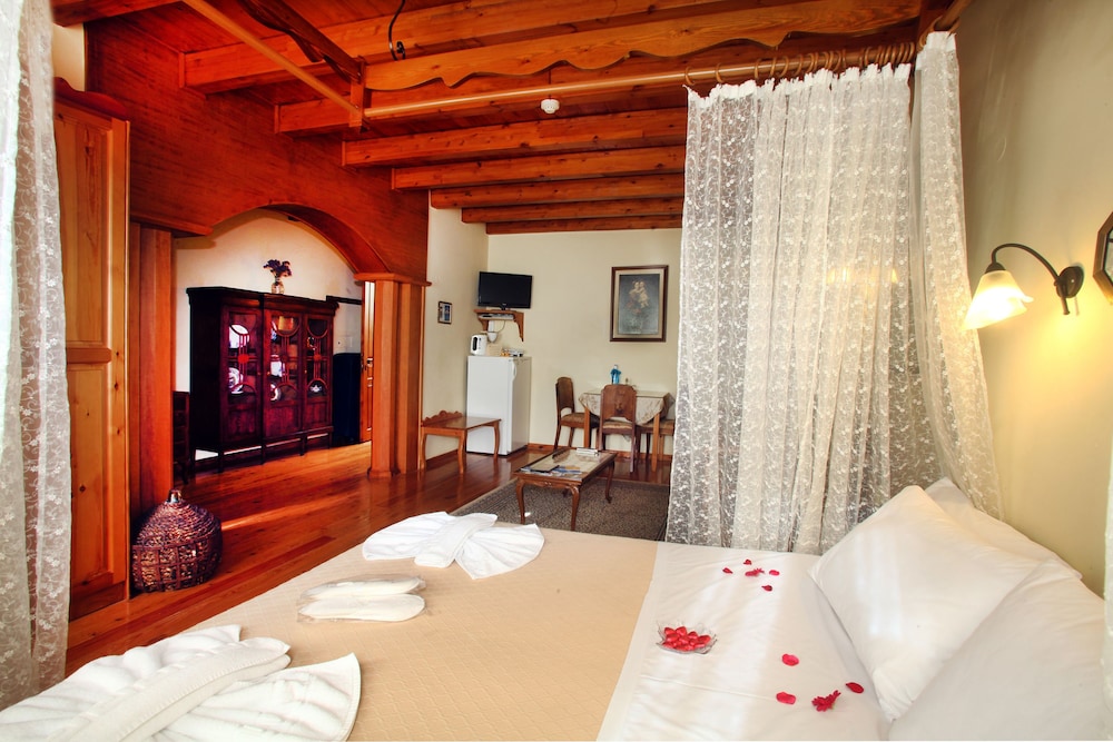 Palazzo Di Petro 12/50