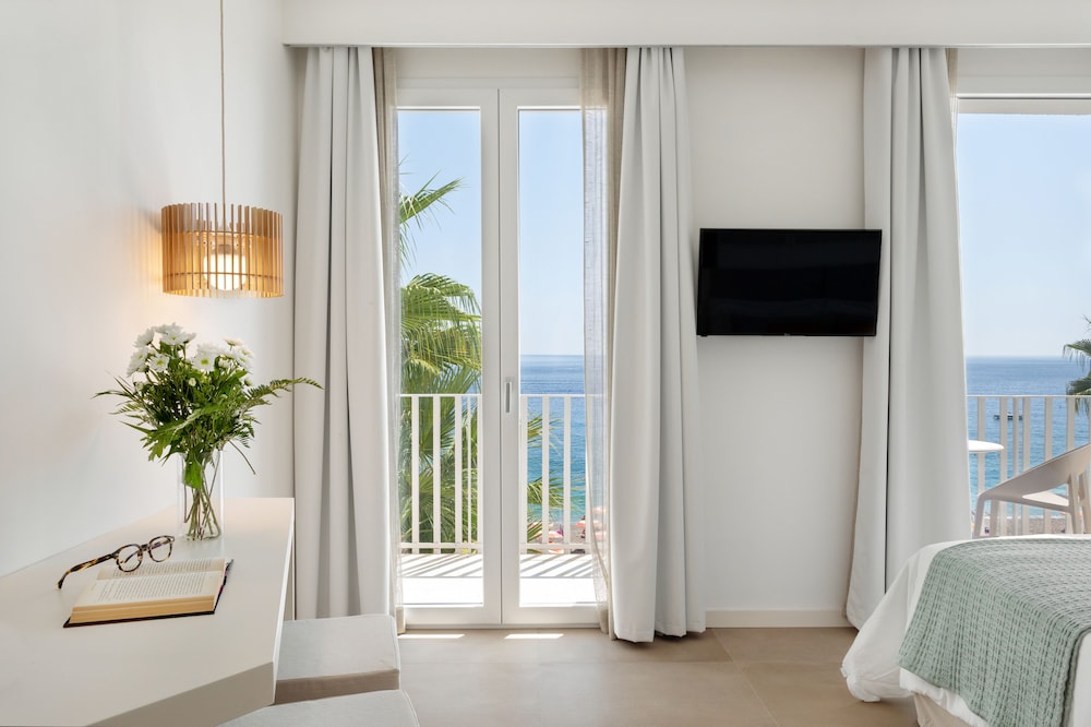 Albatros Beach Hotel 13/28