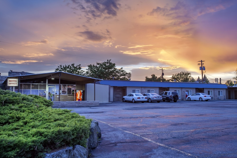 Budget Inn Boise 7/36