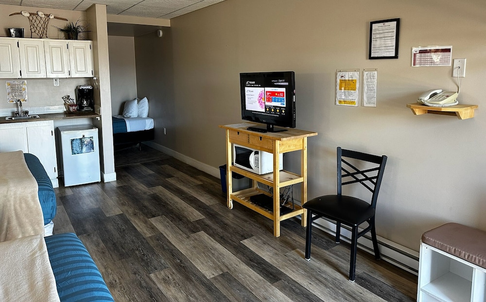 West Coast Motel 50/64