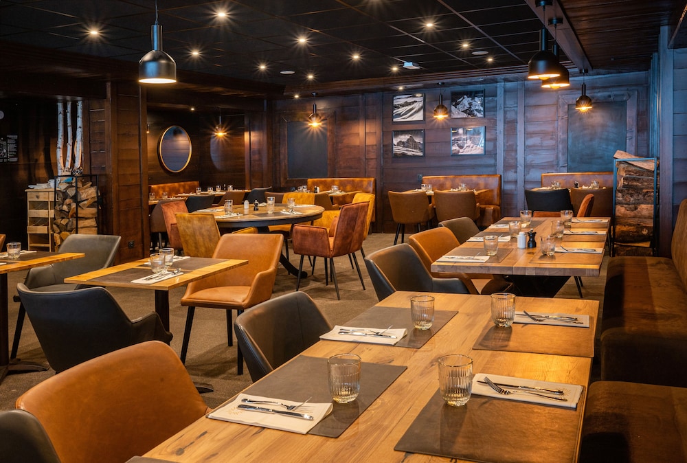 Le Levanna Hotel Restaurant 45/67