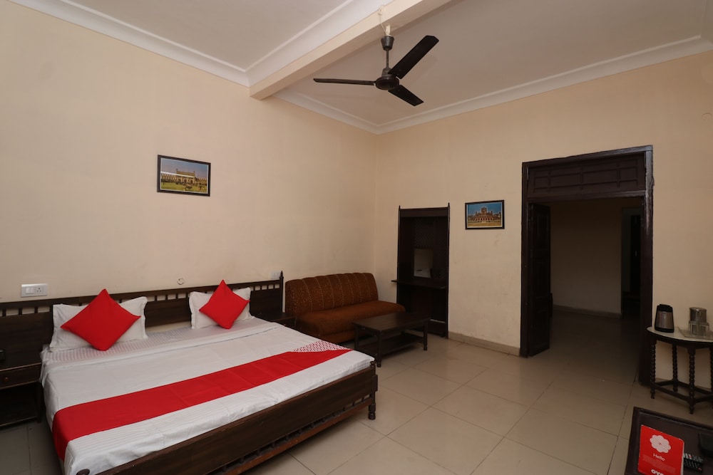 suite, multiple beds