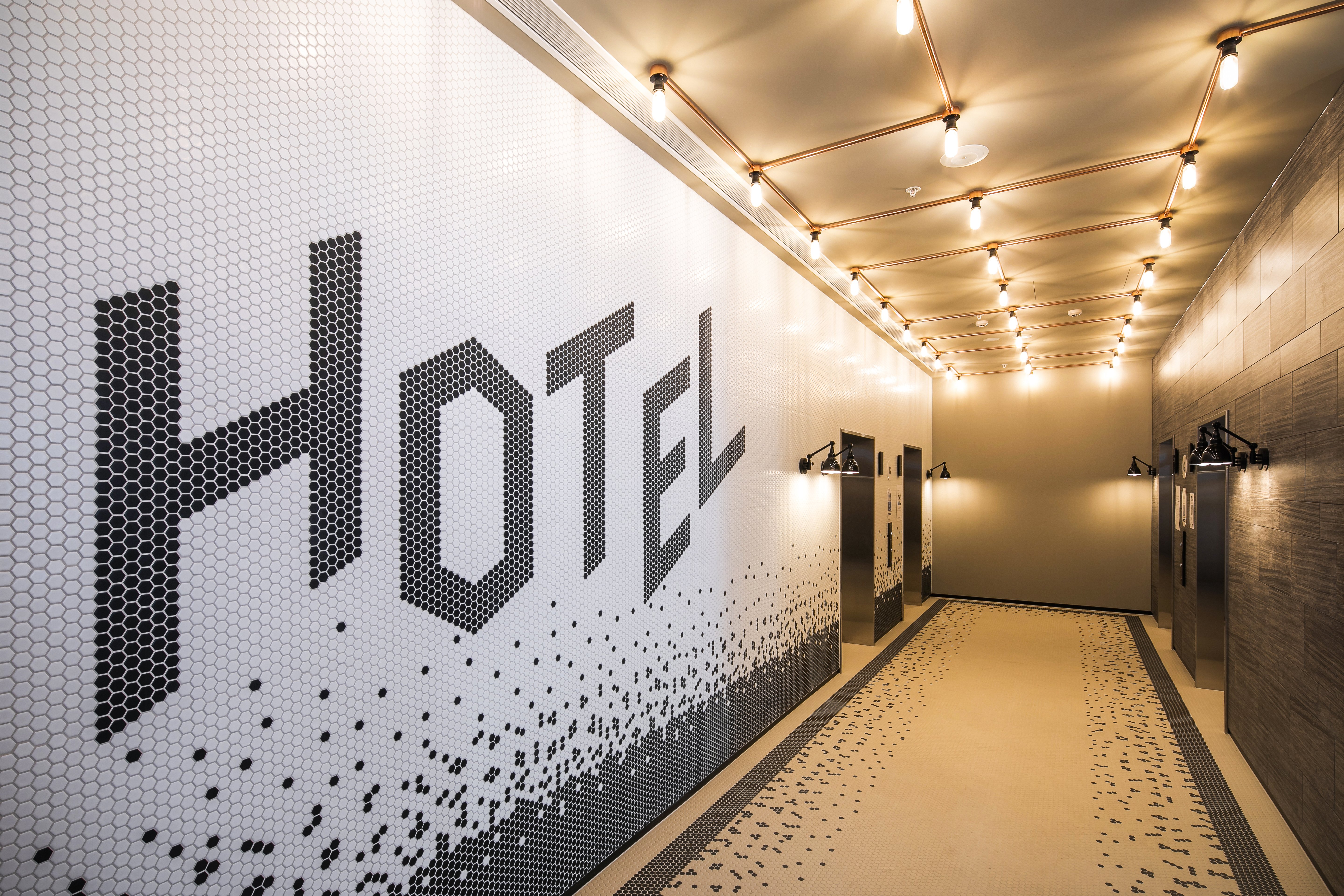 Holiday Inn Express Melbourne Little Collins 38/74
