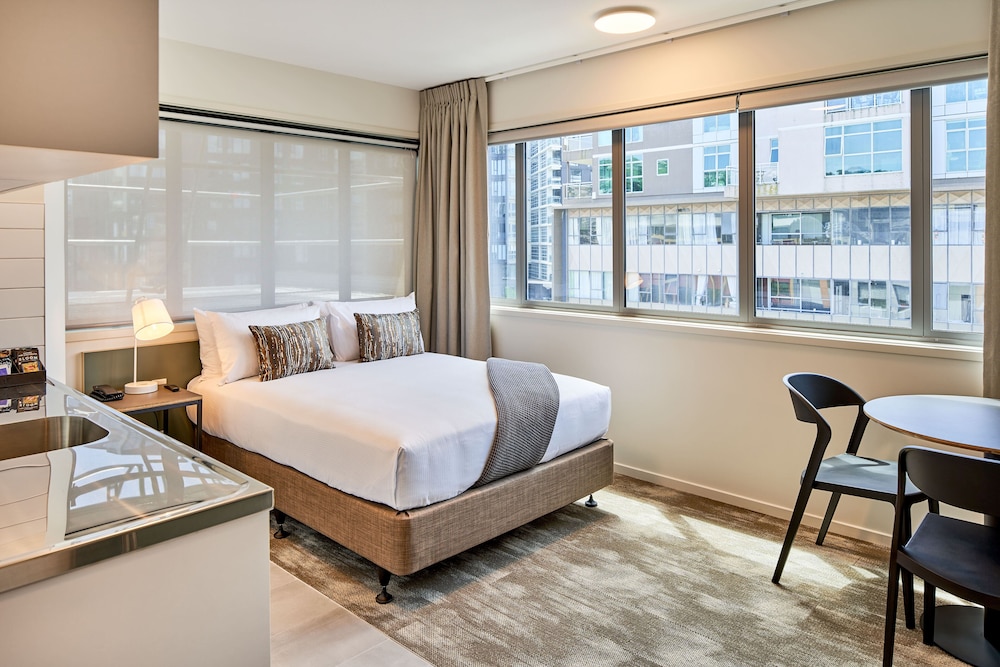 Sojourn Apartment Hotel Ghuznee 16/35