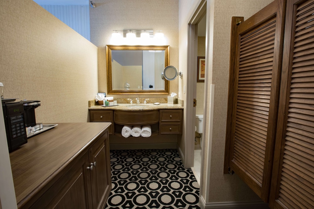 Hilton Chicago Northbrook 19/78
