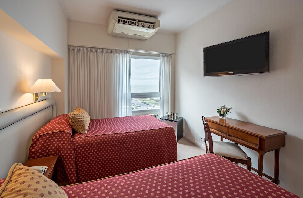 Hotel Iruna 56/72