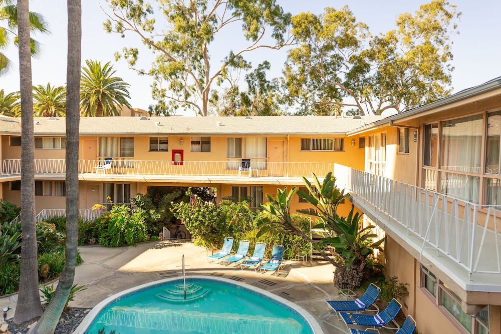 Cal Mar Hotel Suites photo4