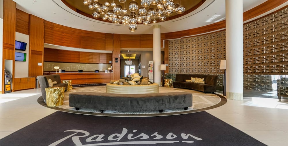 Radisson Hotel & Conference Centre Calgary Airport 68/78