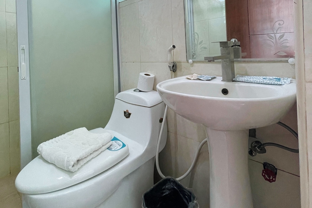 Diamond Spring Hotel 47/51
