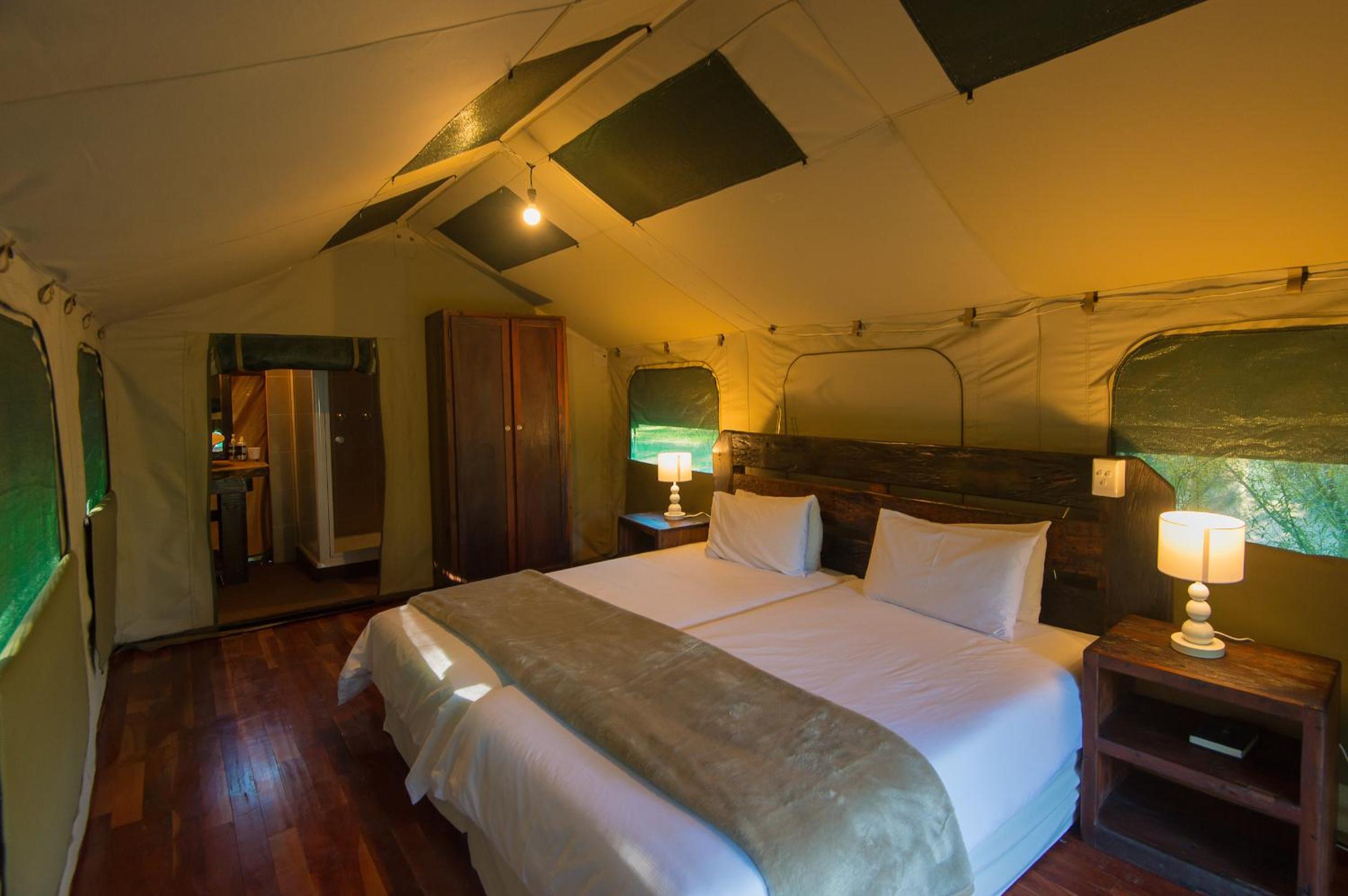Safari, Tent