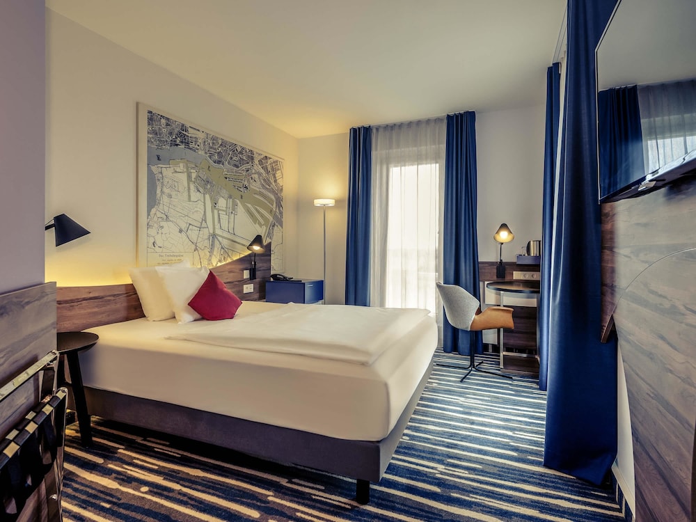 SUPERIOR, KING BED