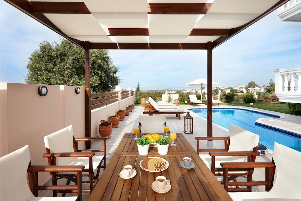 Villa Vanelia Mare 26/35