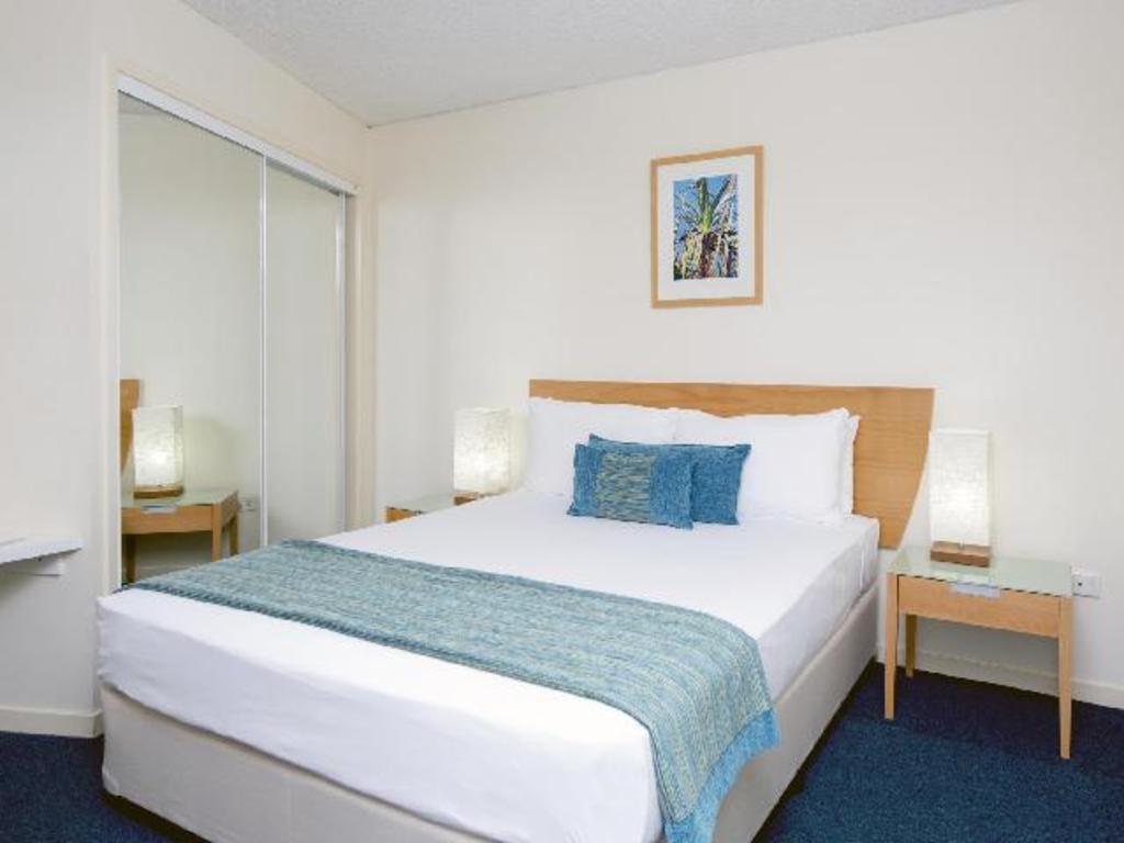 1 Bedroom, Queen Bed, Water View