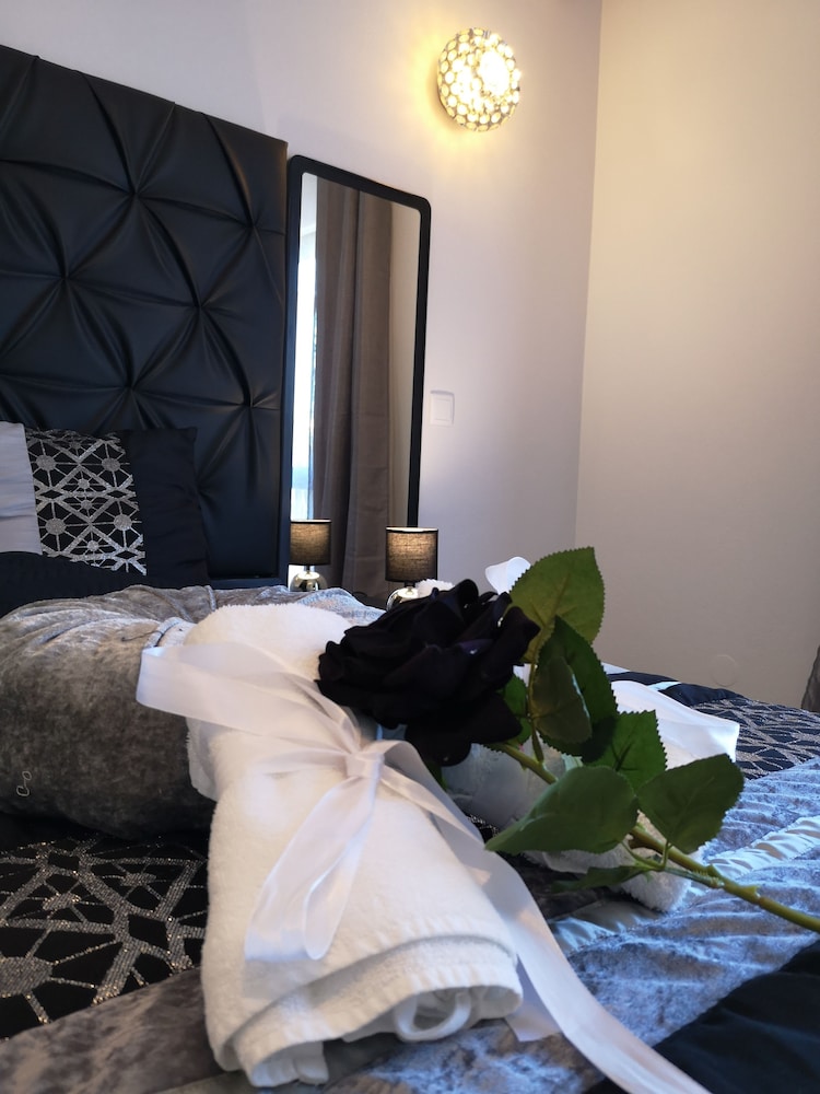 Sensations Guesthouse 14/50