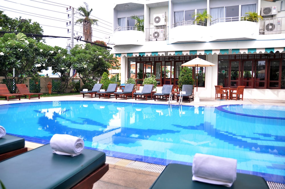 JP Villa Pattaya 6/50