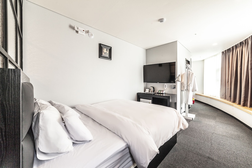 Gangneung Tourist Hotel 20/60