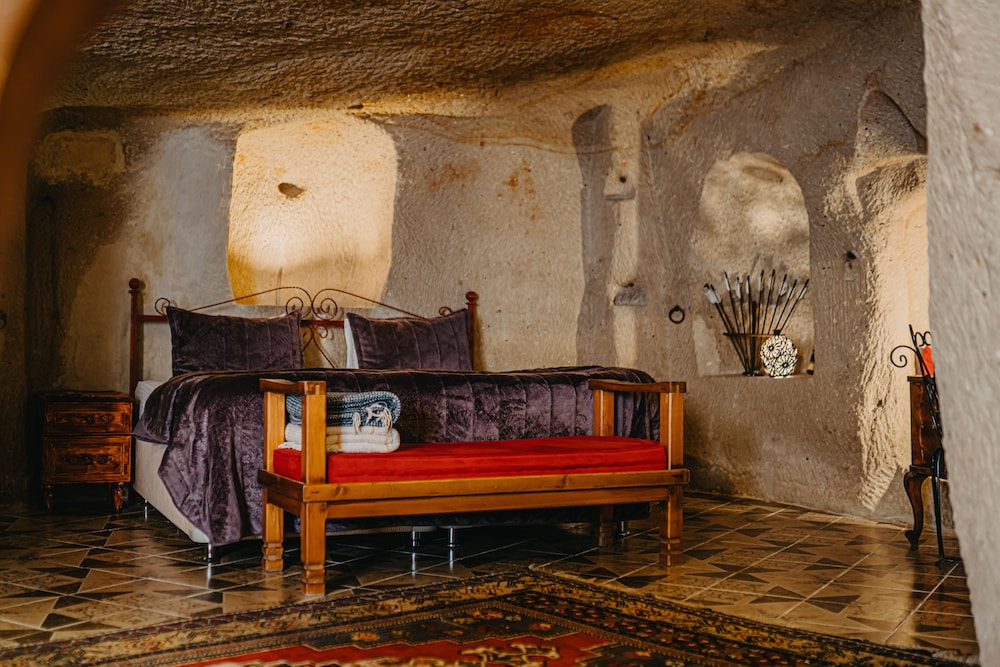 Helios Cave Hotel 6/50