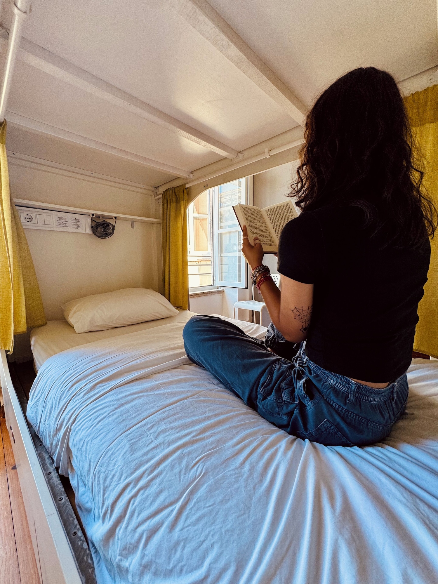 PRIVATE SLEEPING POD