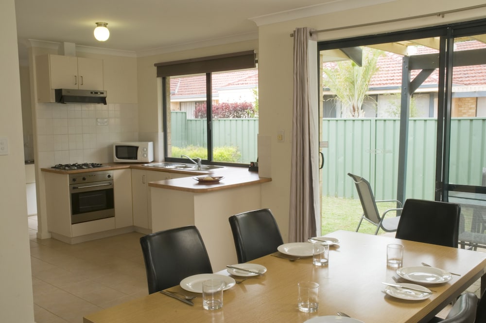 Country Comfort Perth 47/74