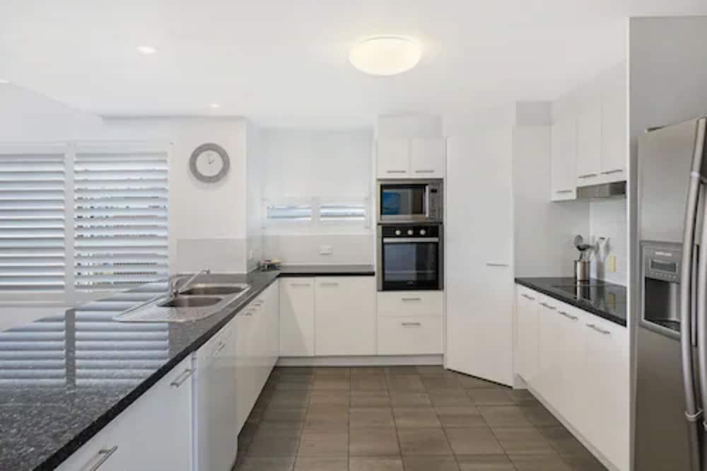 Pandanus Mooloolaba 45/51