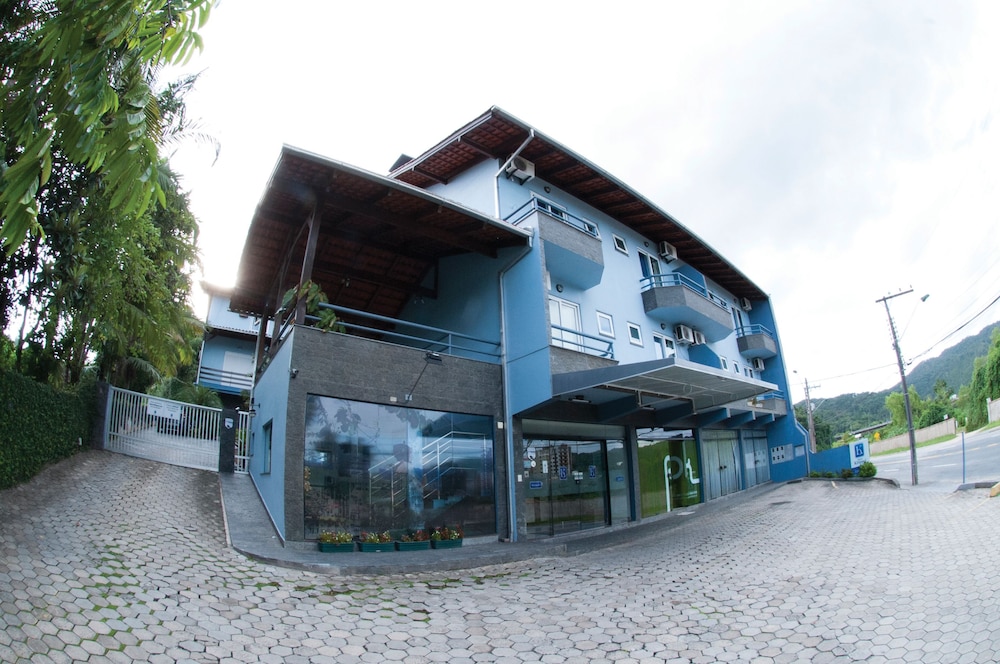 Kloppel Hotel 2/41