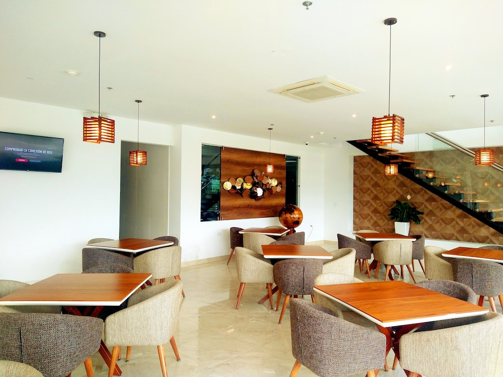 Hotel Royal Elim Internacional 33/50