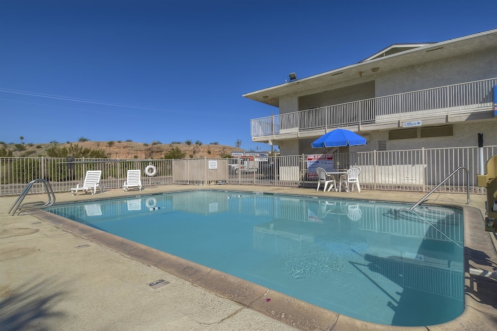 Motel6 Needles, CA 6/52