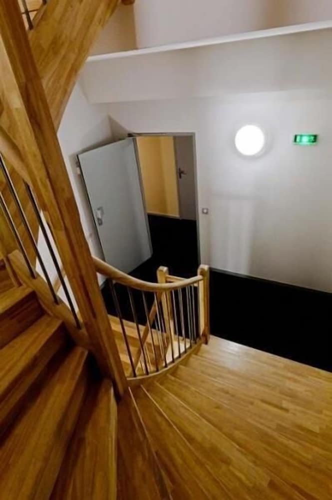 Hotel Saint Etienne 26/30
