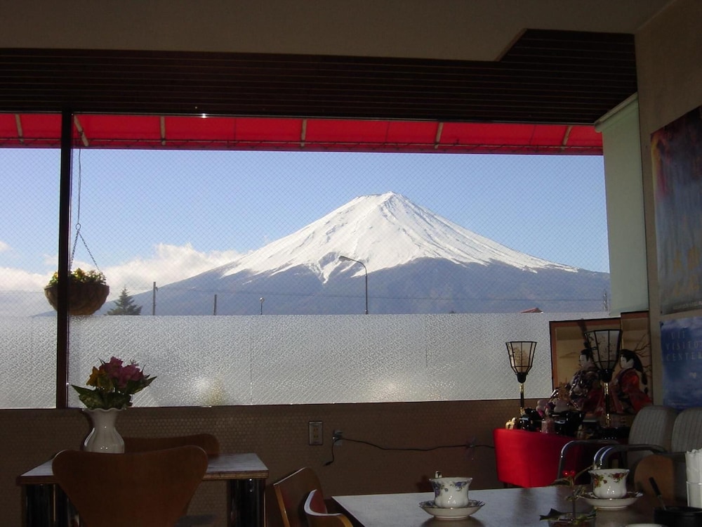 Kawaguchiko Station Inn 62/63