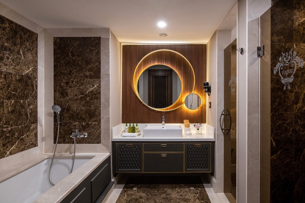 جناح عائلي بسرير مزدوج وسرير فردي بإطلالة على الحديقة، Vogue Hotel Supreme Bodrum 5/8