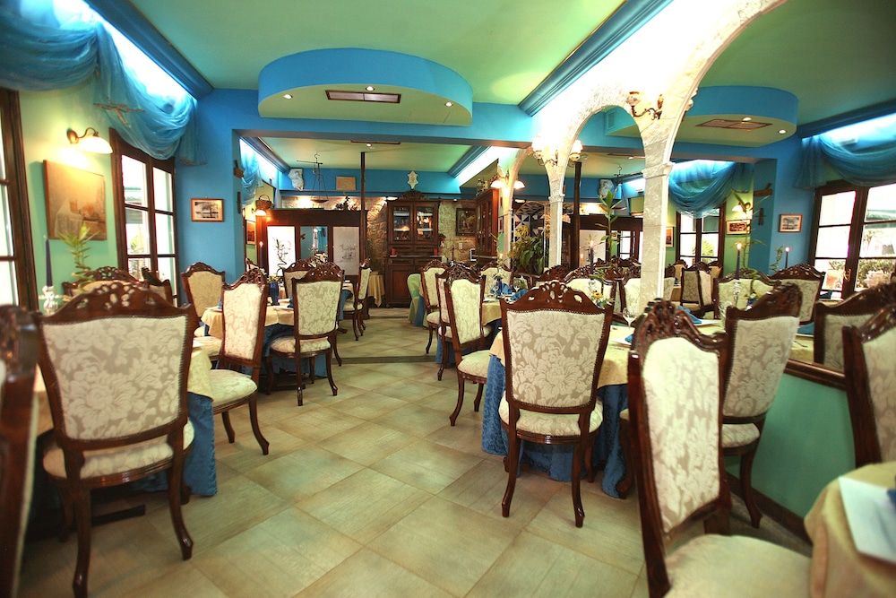 Hotel Pasike 53/77