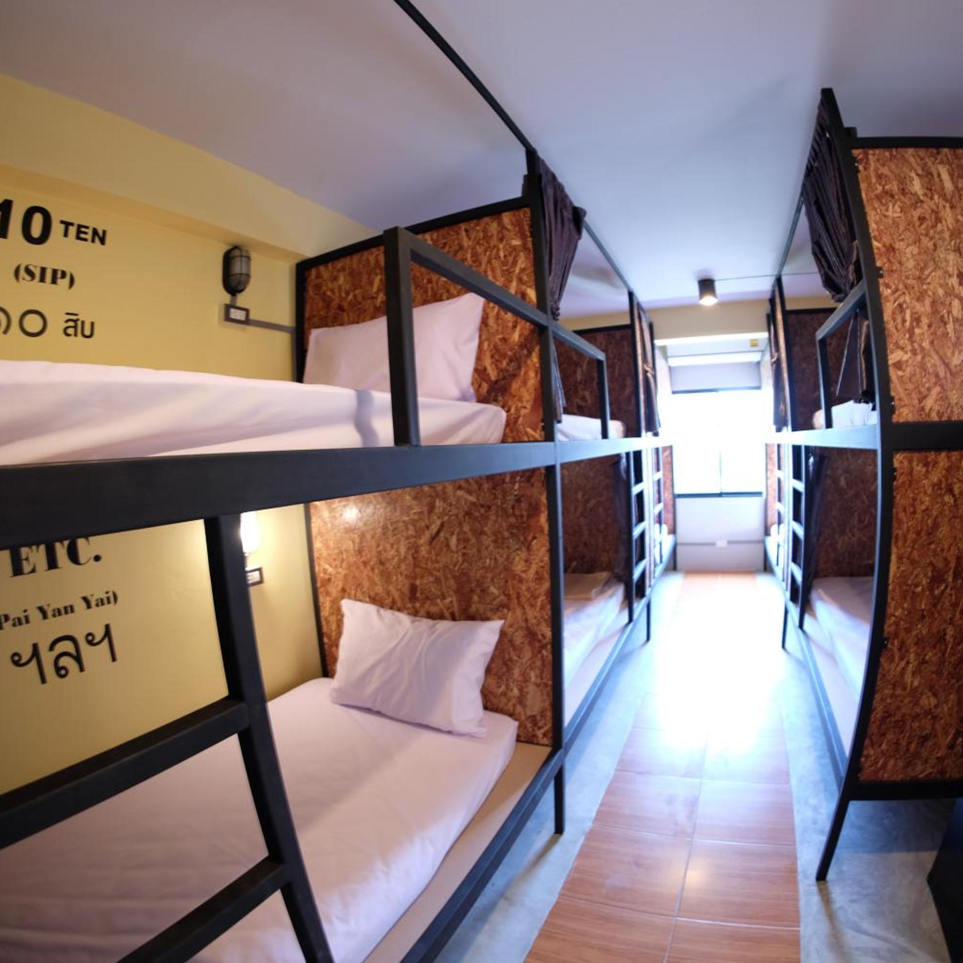 Private, 10 Beds, Shared Bathroom