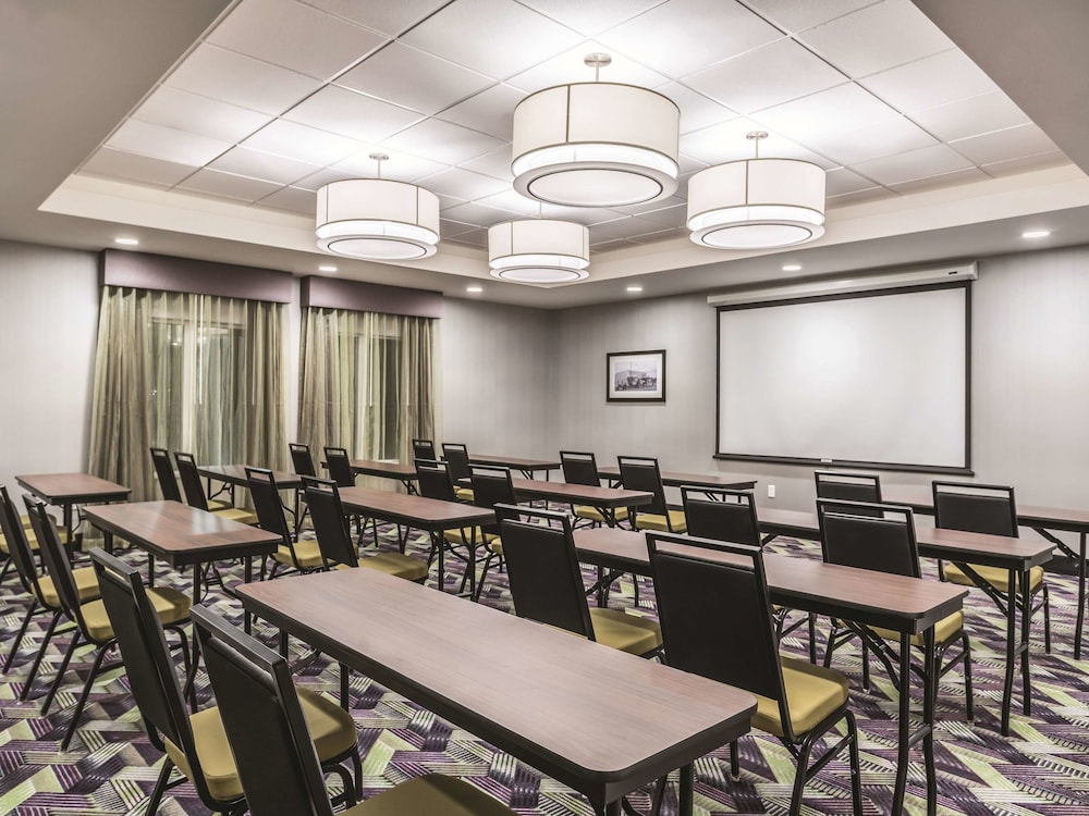 La Quinta Inn & Suites By Wyndham Walla Walla 41/45