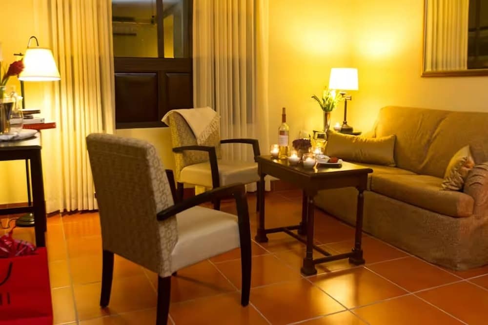 Hotel Los Portales 24/50