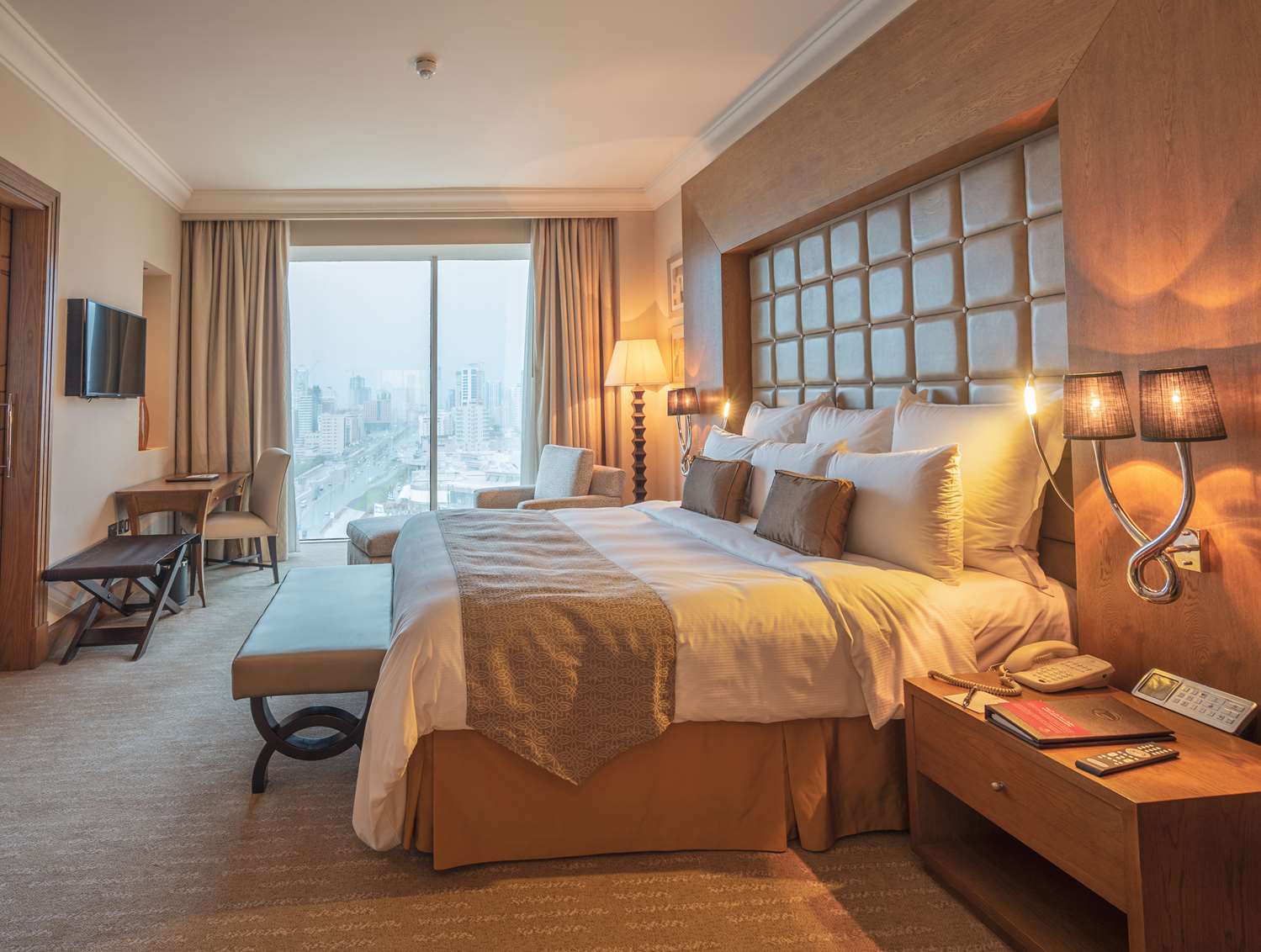 Gulf Executive Residence (within Gulf Hotel premises) 6/38