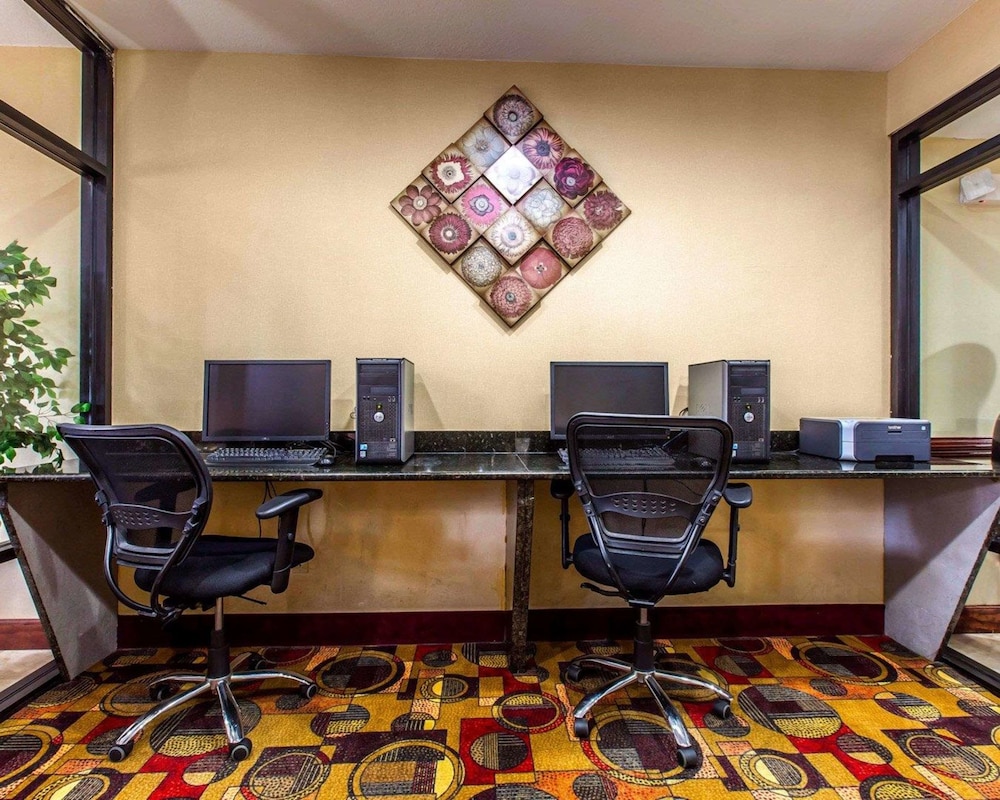 Comfort Suites Waycross 33/34
